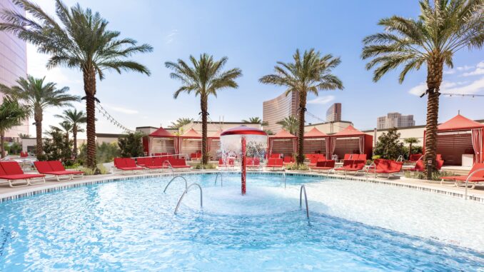 Las Vegas pool season in full swing: Travel Weekly