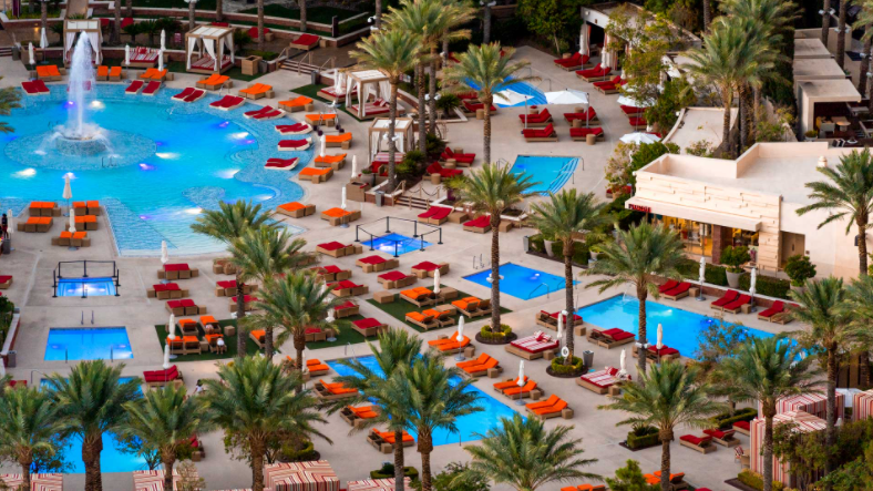 Las Vegas pool season in full swing: Travel Weekly